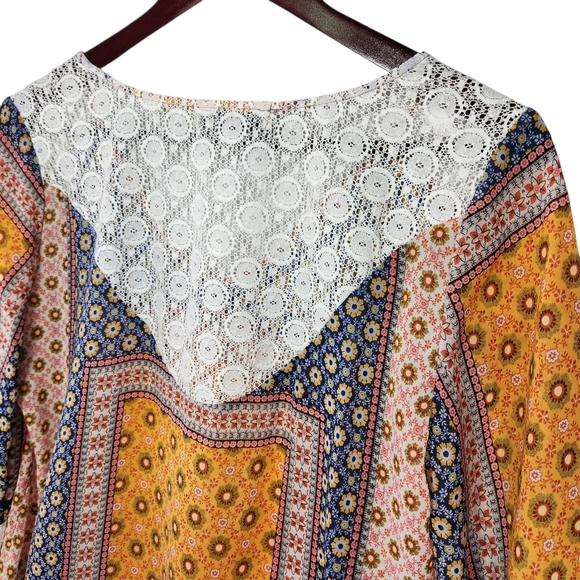 Figueroa & Flower Boho Patchwork Lace Trim Blouse Small V-Neck Flowy Festival - Picture 4 of 16